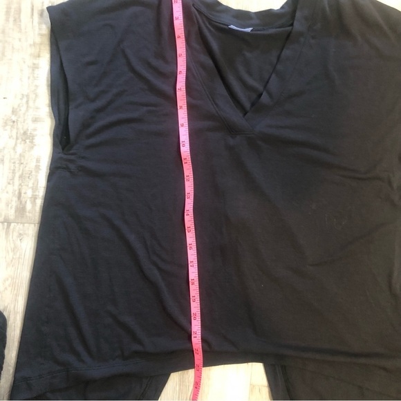 Athleta Explorer tee - Picture 10 of 13